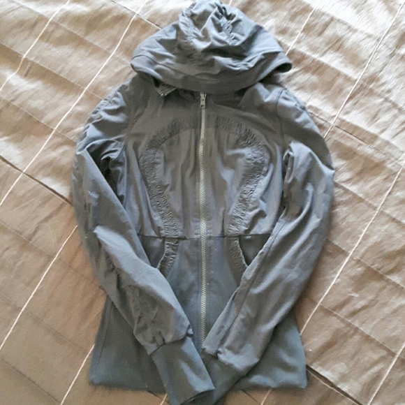 Clothing - Picture 3 of 8